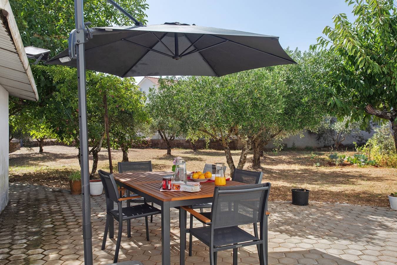 Foto 2 von 43: Zimmer 'Santa Madre Teresa' mit Gemeinschaftsterrasse, Gemeinschaftsgarten und WLAN