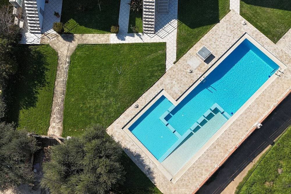 Mati apartment-Near Almyrida Beach-shared pool 1