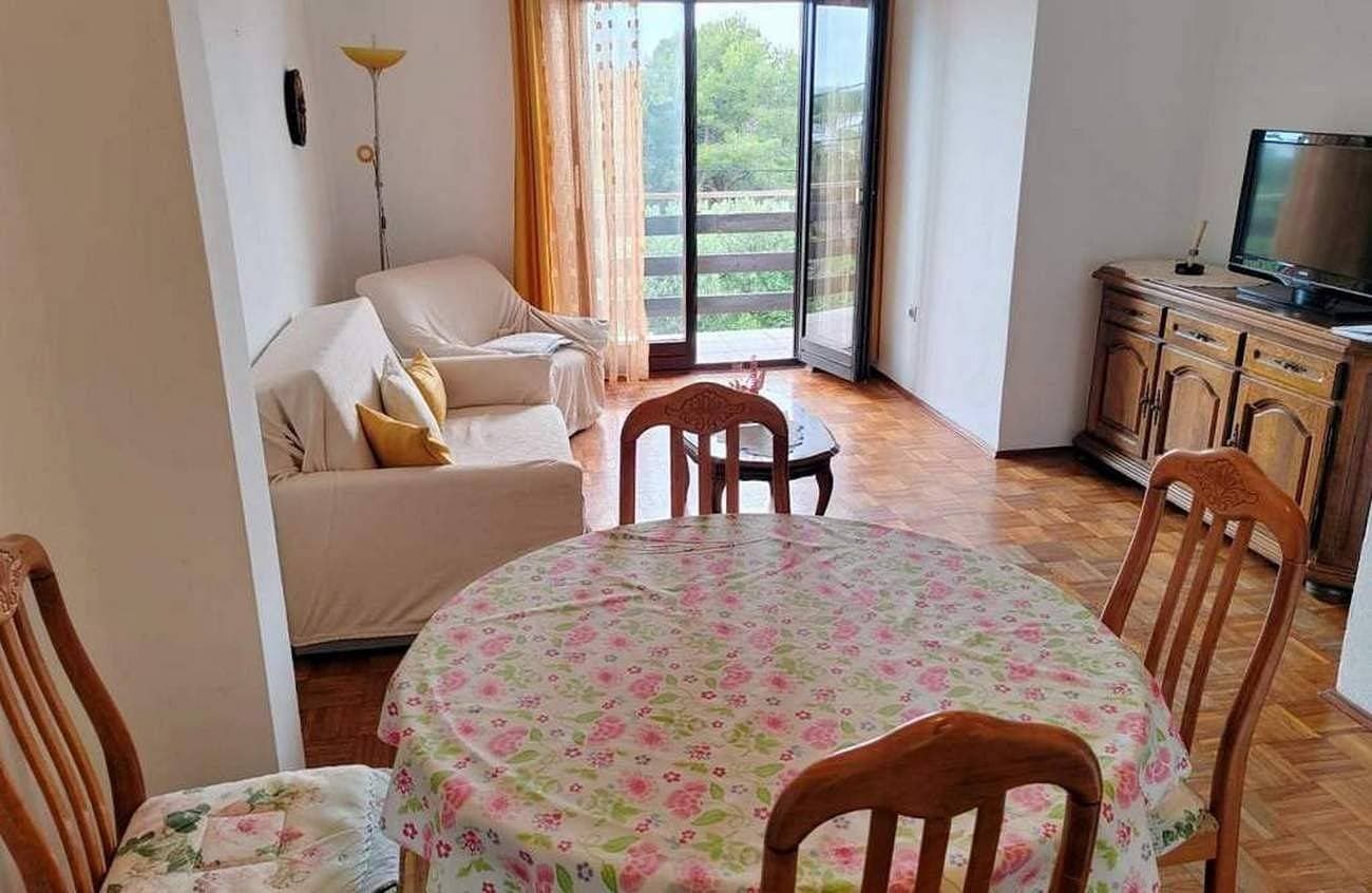 Foto 10 von 19: 1-Zimmer-Ferienwohnung mit Balkon und Meerblick Rab A-22497-b