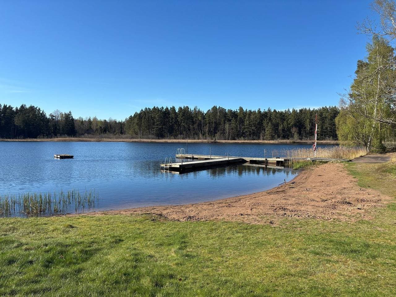 Foto 2 von 48: Hus Bockare in Småland – rotes Schwedenhaus mit Kamin & Garten für 5 Pers.