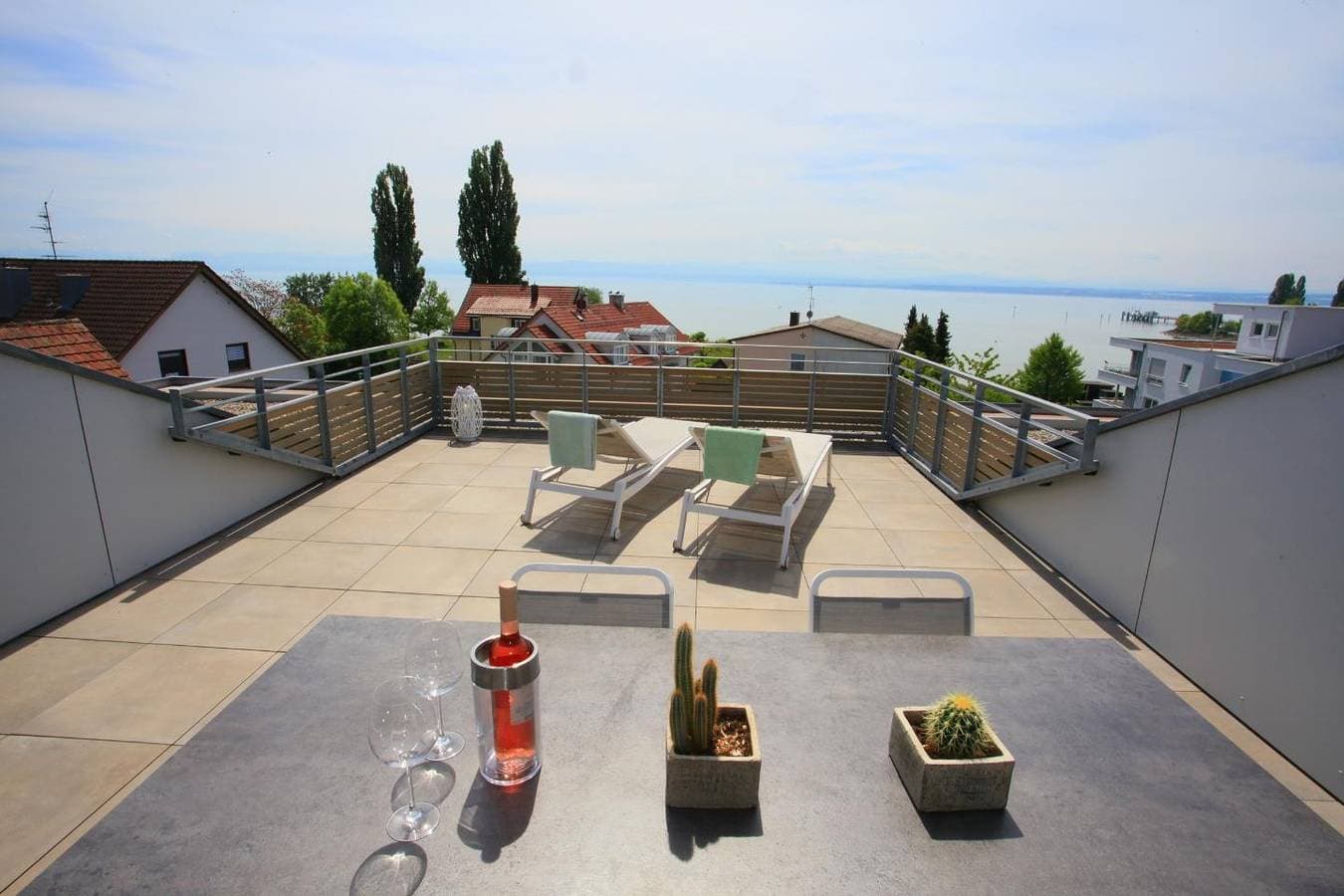 Penthouse See-Flair Traumhafte Ferienwohnung mit grandioser See-/ und Alpensicht 1