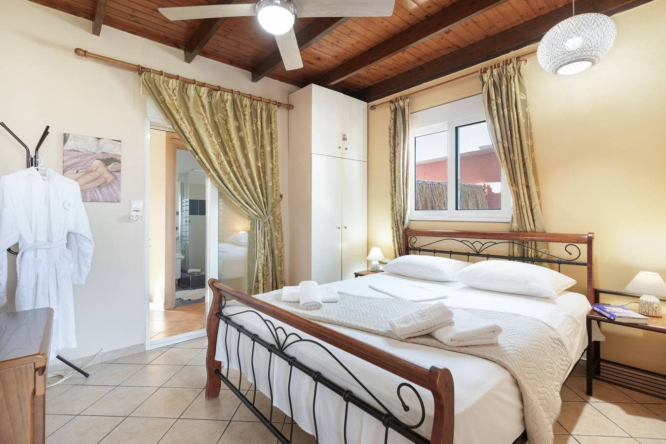 Foto 8 von 33: Ferienhaus „Voula Home“ mit Meerblick, WLAN und Klimaanlage