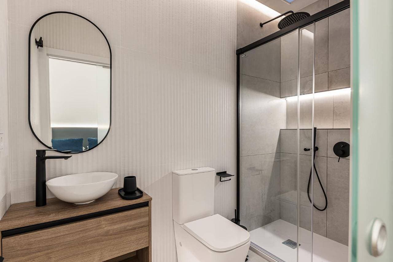 Foto 4 von 10: Double Room with Private Bathroom