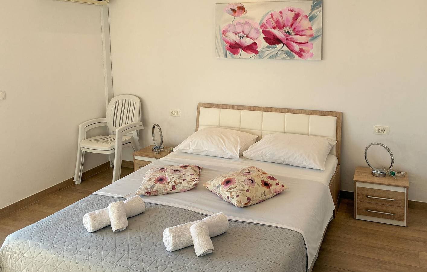 Foto 7 von 20: Ferienwohnung mit Meerblick, Pool und WLAN, 800 m vom Strand entfernt