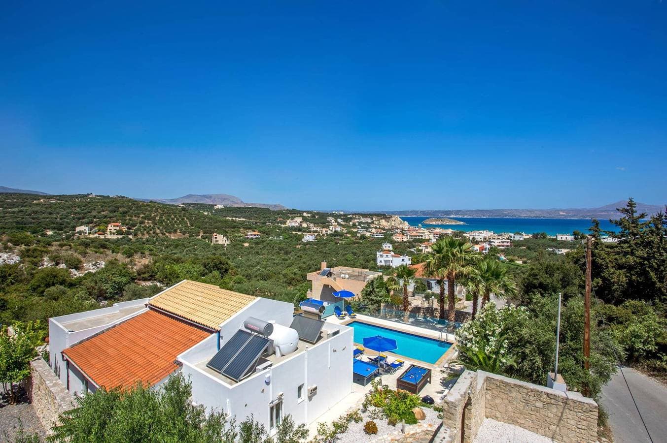 Foto 10 von 30: Villa Almyrida View by Villa Plus