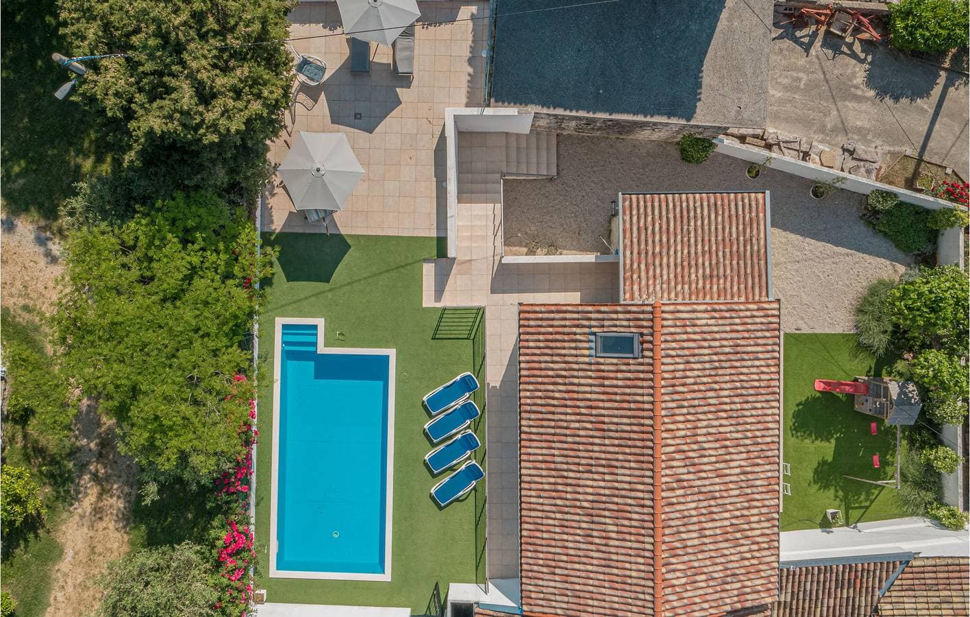 Foto 2 von 38: Charmantes 1-Zimmer-Apartment mit Pool und Terrasse in der Nähe des Zentrums von Lozari