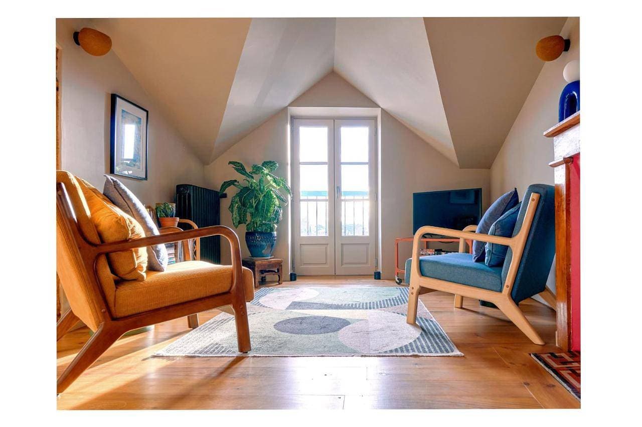Le Petit Balcon Bleu 1