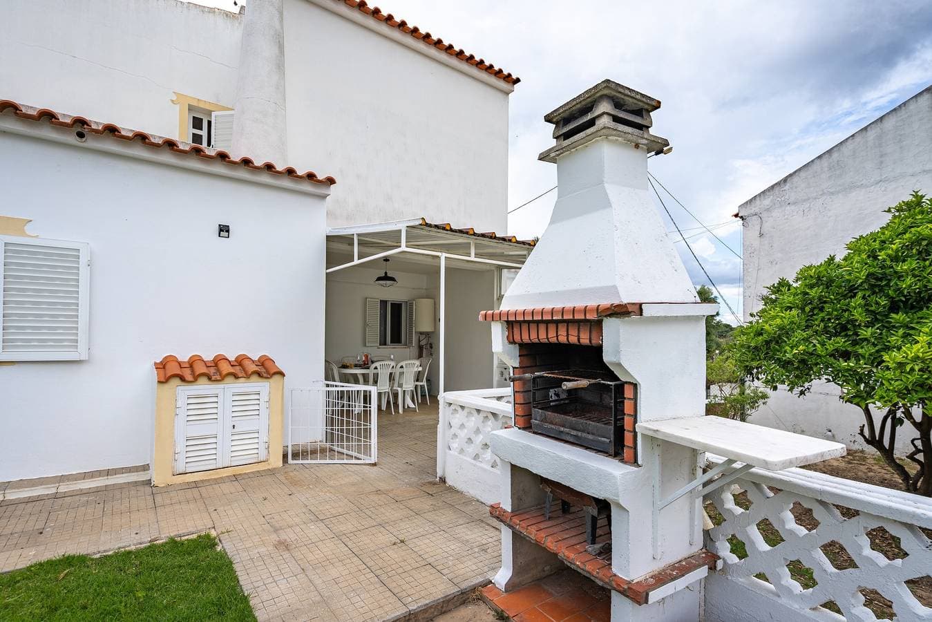 Foto 4 von 35: Villa „Raposo“ mit privater Terrasse, Garten und WLAN