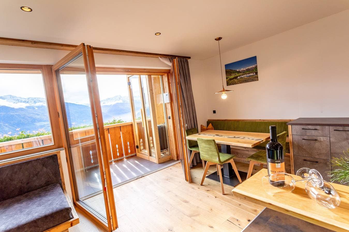 Foto 5 von 37: Apartment 'Waldes Duft - Patleidhof' mit Bergblick und privater Sauna am Balkon