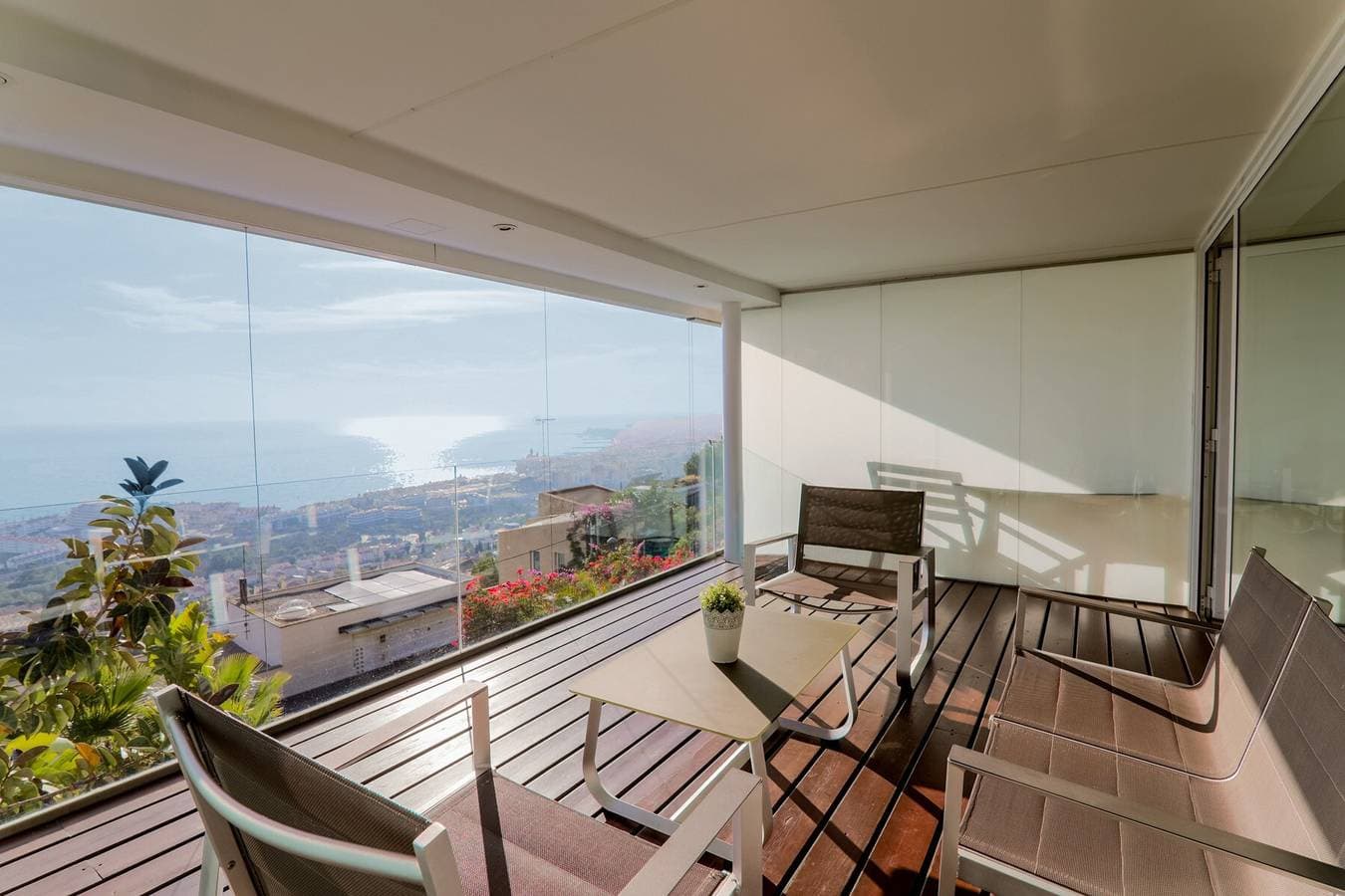 Foto 3 von 31: Apartment "Sitges Suites" mit Meerblick, privater Terrasse und WLAN