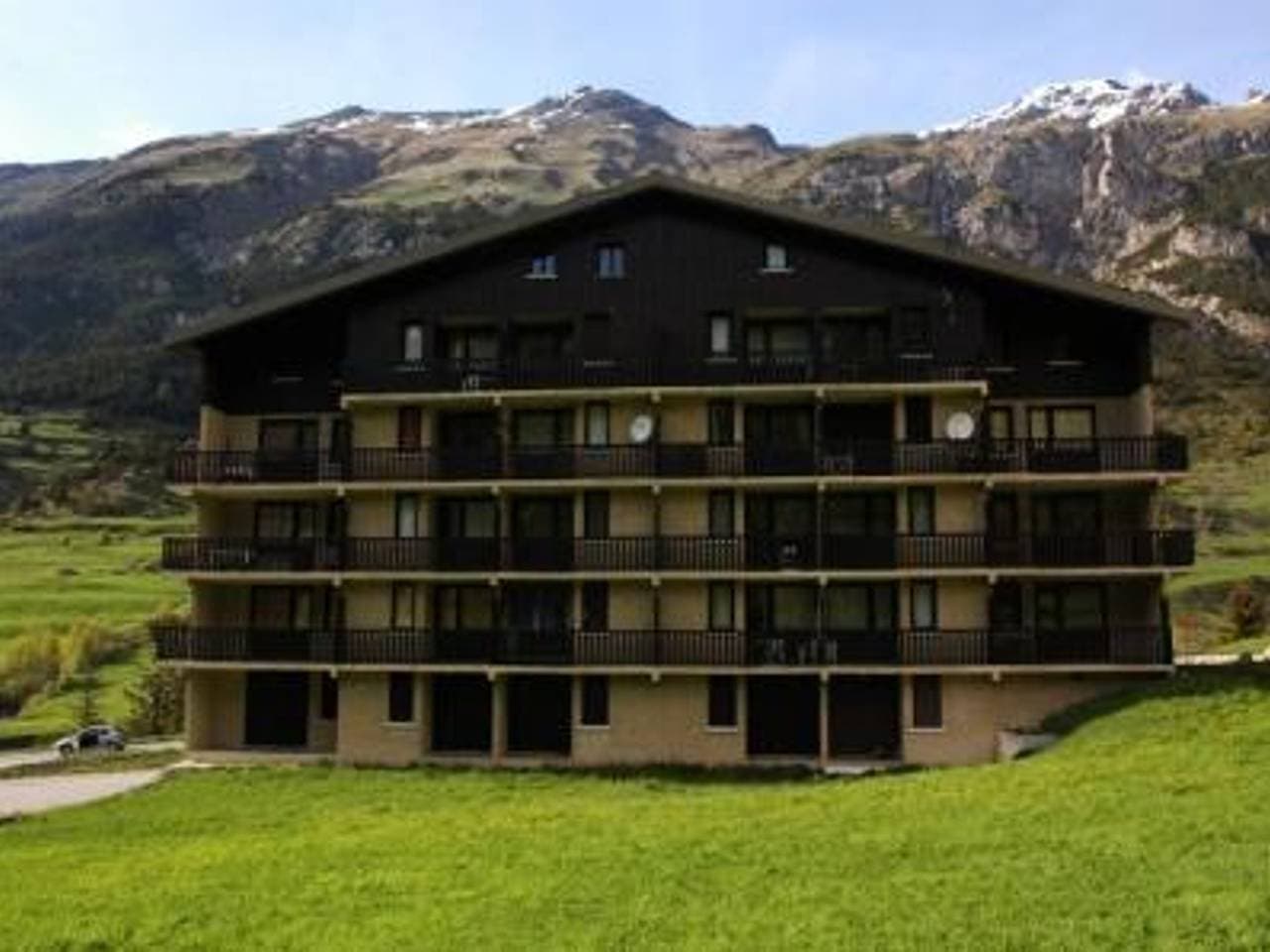 Foto 9 von 10: Gemütliches Studio auf den Skipisten, südseitiger Balkon, nahe Esf und Einkaufsmöglichkeiten