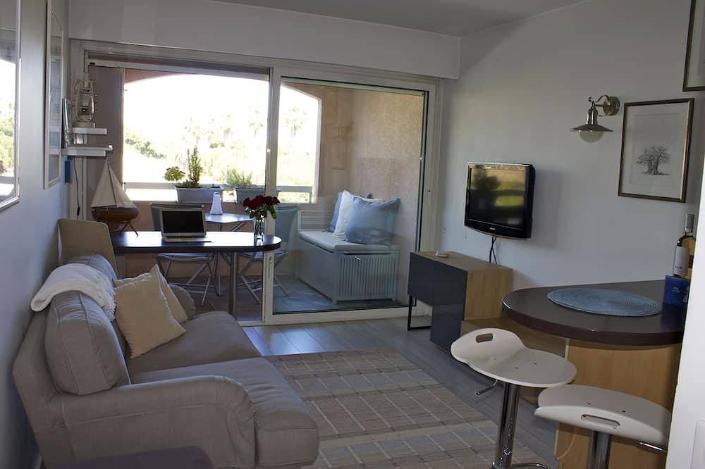 Foto 8 von 18: Studio cabine overlooking Port Vauban, min walk to old Antibes
