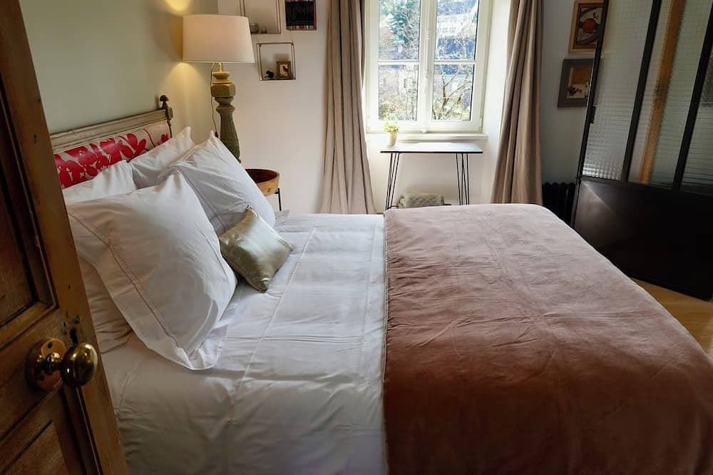 Foto 2 von 16: Kermaria One Bed River View Apartment, by the Bois d’Amour Pont Aven