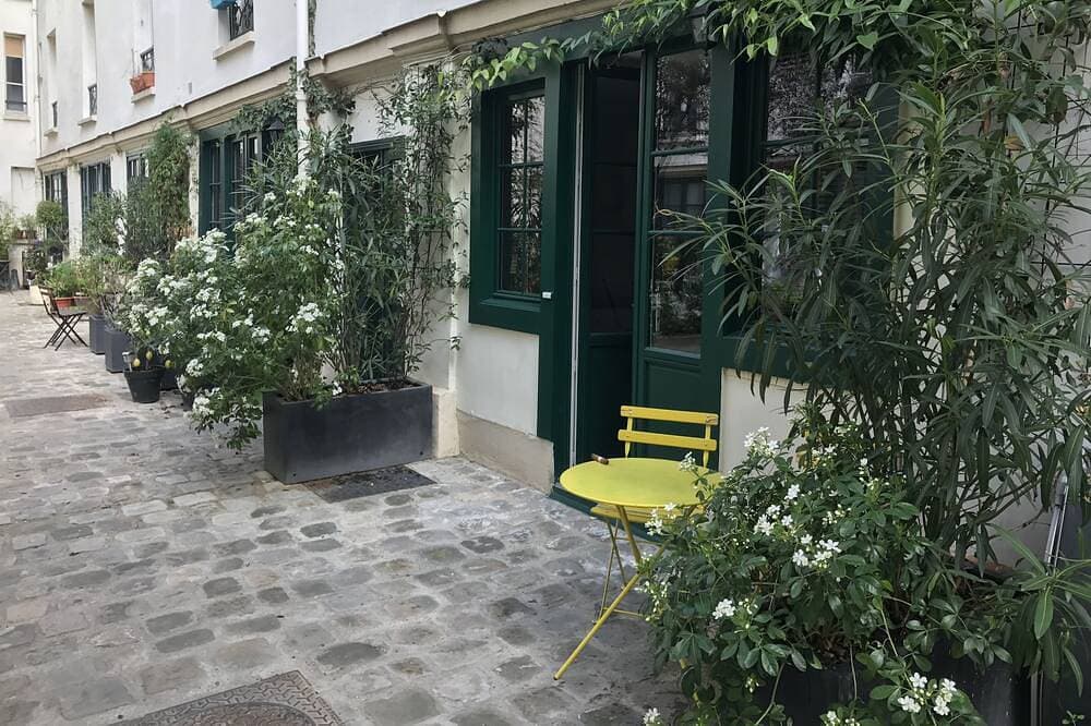 Foto 8 von 9: Wohnung Innenhof mit Bäumen, im Herzen von Paris