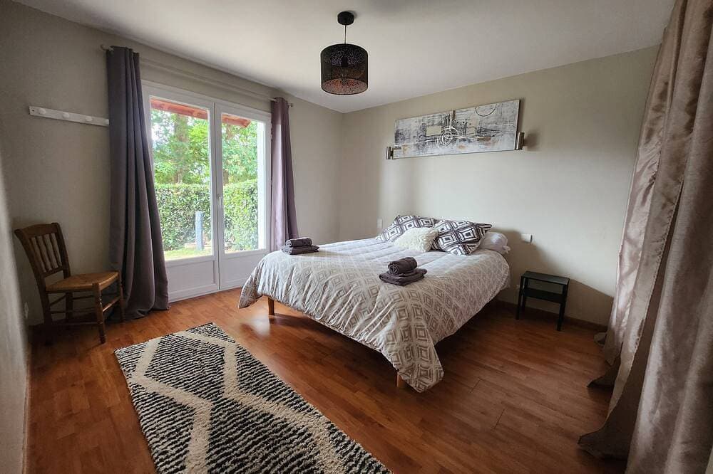 Foto 2 von 24: Hasparren, family apartment 114m², garden and view, sleeps 6.