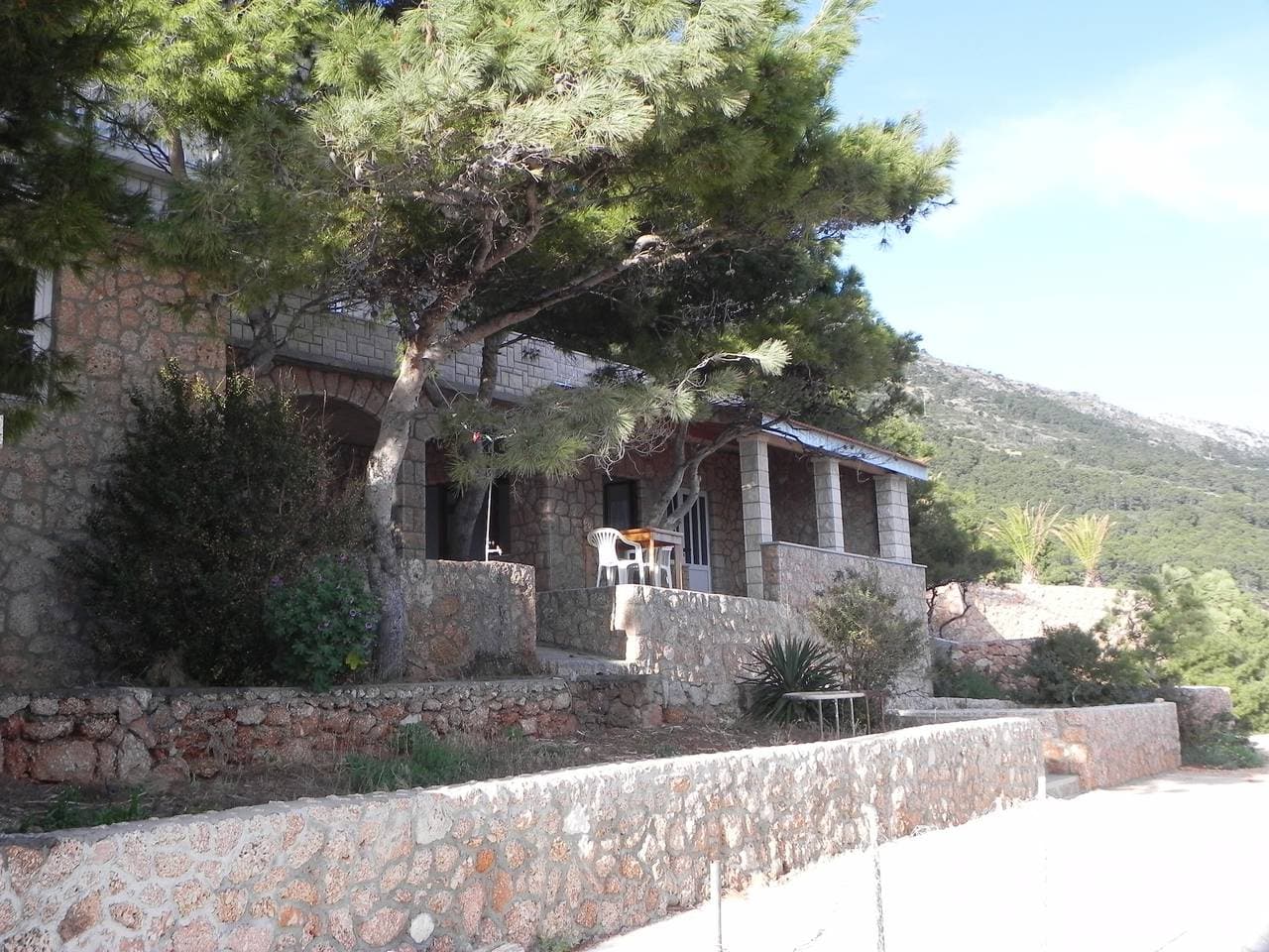 Foto 4 von 24: 2-Zimmer-Ferienwohnung am Strand Sveta Nedilja, Hvar A-11433-b
