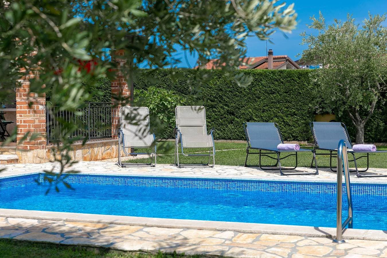 Foto 4 von 40: Mediterrane Villa mit privatem Salzwasserpool, Babybett, Whirlpool, Tischtennis, Spielplatz