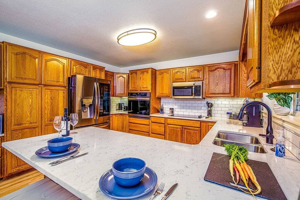 Foto 6 von 42: The Hidden Gem House- 3 Bedroom house with hot tub