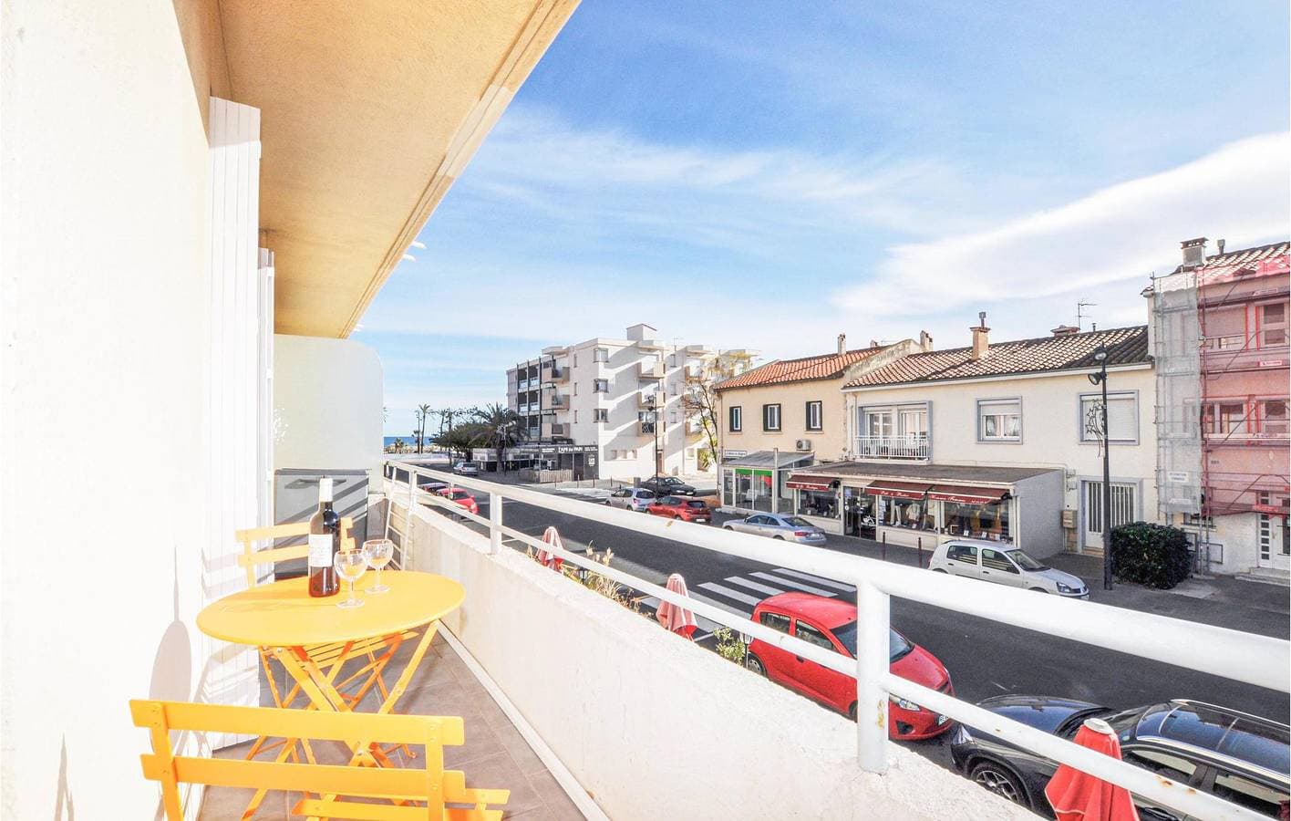 Apartment mit Meerblick, 200m zum Strand - WiFi, TV & Mehr 1