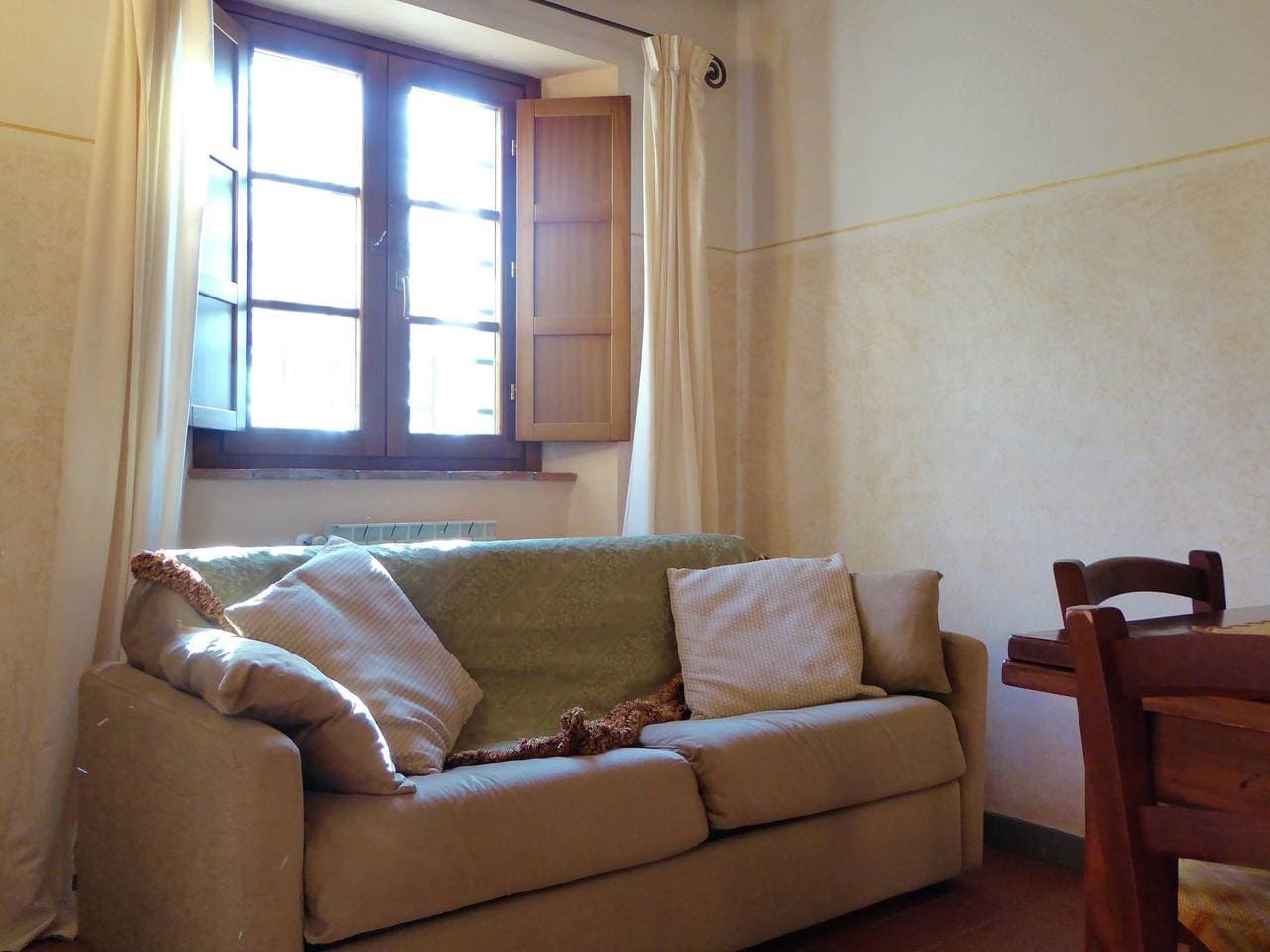 Foto 7 von 24: Ferienhaus in Montecarelli mit Pool
