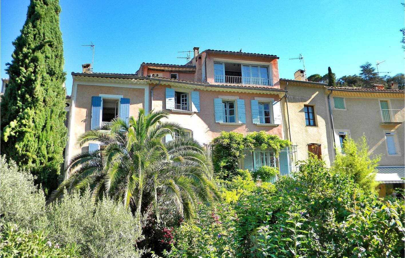 Gemütliches 70-qm-Apartment mit Pool und Terrasse, in der Nähe von Restaurants und Fluss 1