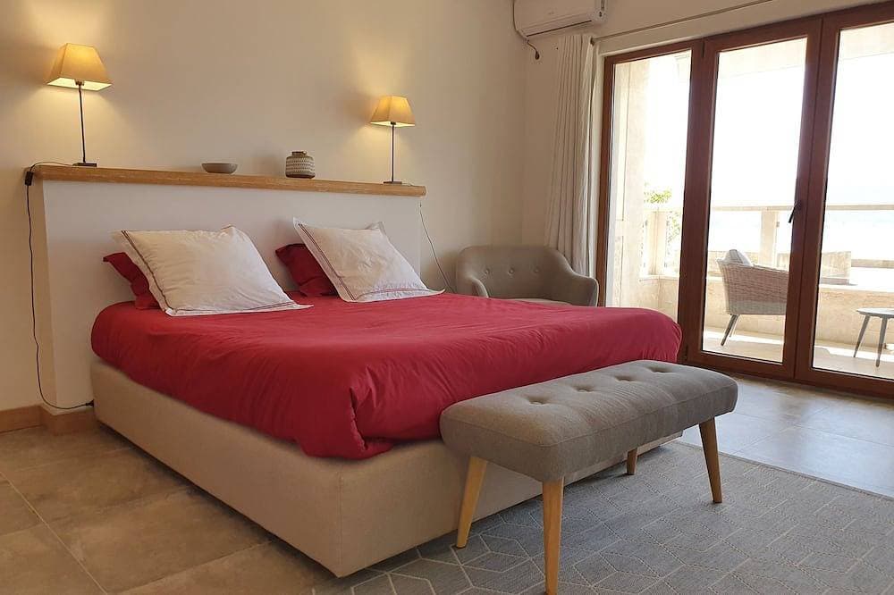 Foto 2 von 18: Luxury apartment with sea view 10 mn from the beach