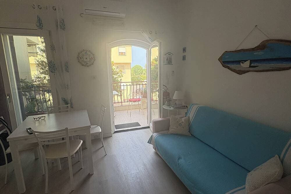 Foto 11 von 30: Alghero nur wenige Schritte vom Meer entfernt, Terrasse mit Blick auf Capo Caccia