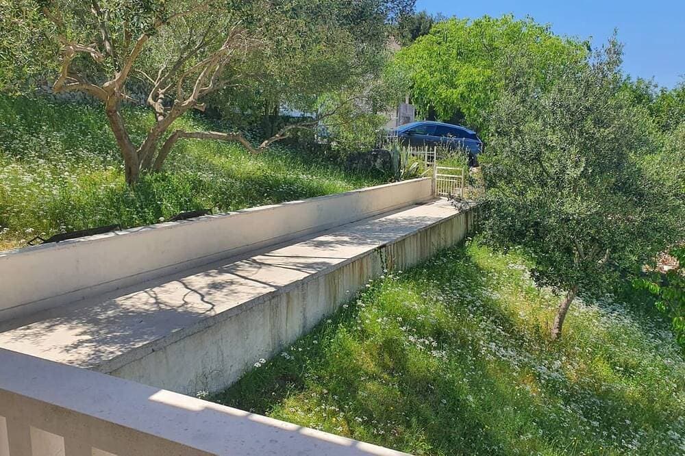 Foto 11 von 21: Seafront House with beautiful terraces and private beach