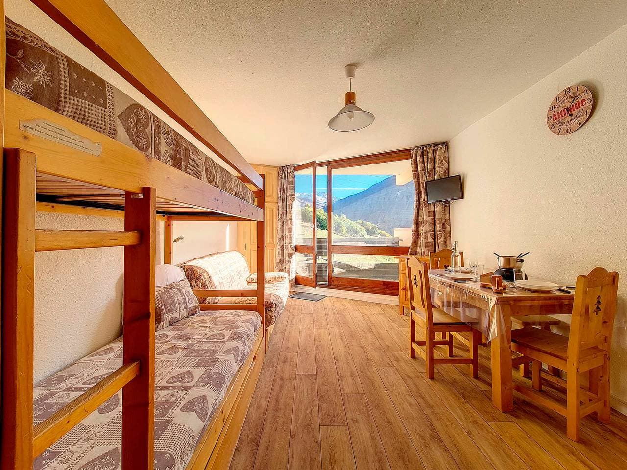 Helles Studio Direkt an der Piste mit Balkon – 3 Pers. 1