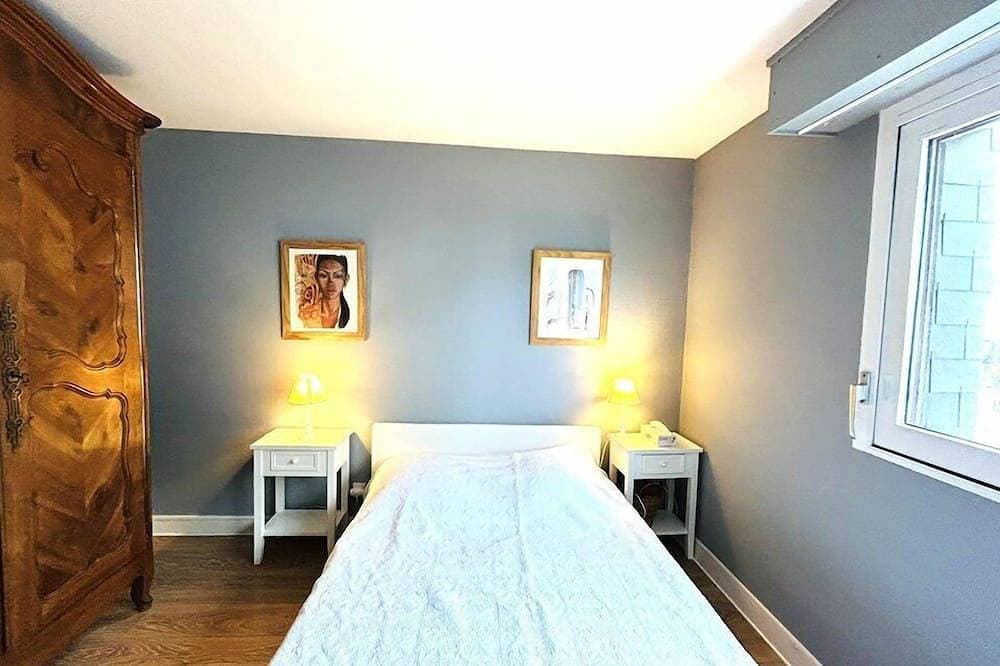 Foto 2 von 15: Cozy apartment for 4 people with Wi-Fi, beautiful sea view, Lomener beach 30 m away