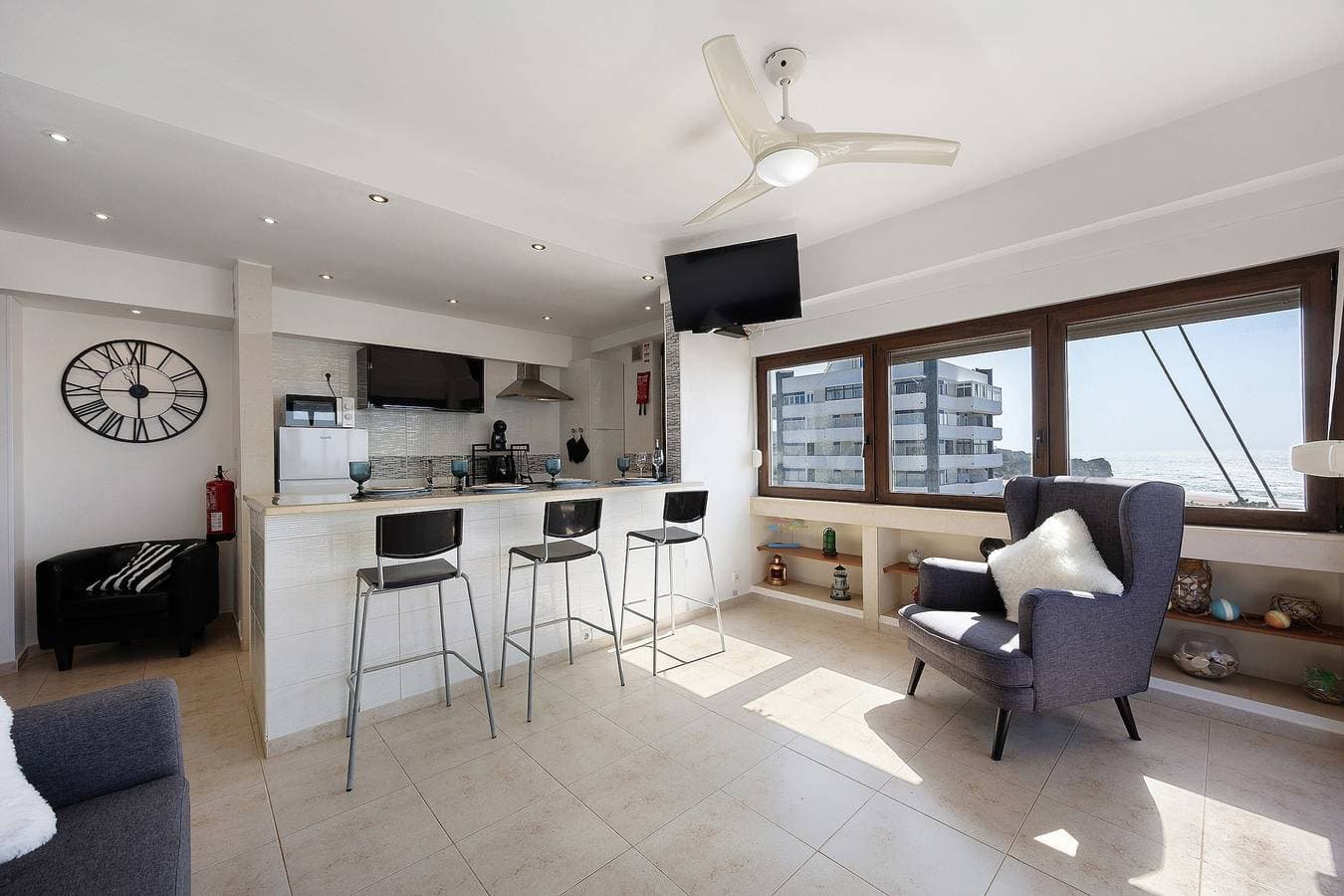 Foto 9 von 28: Ferienhaus 'Alvor Vista Magnífica na Praia' mit Meerblick, Balkon und WLAN
