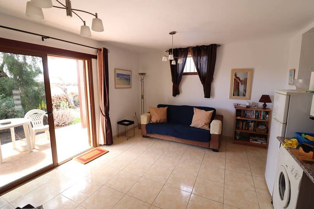 Foto 11 von 30: Eine Qualität nicht komplexe private Wohnung mit beheiztem Pool und offenen Ansichten