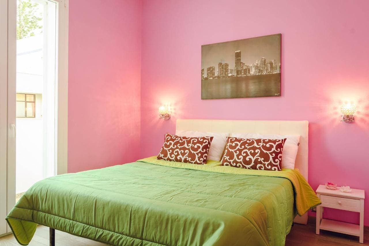 PINK BARBIE'S HOUSE, Domus Lumeras 1