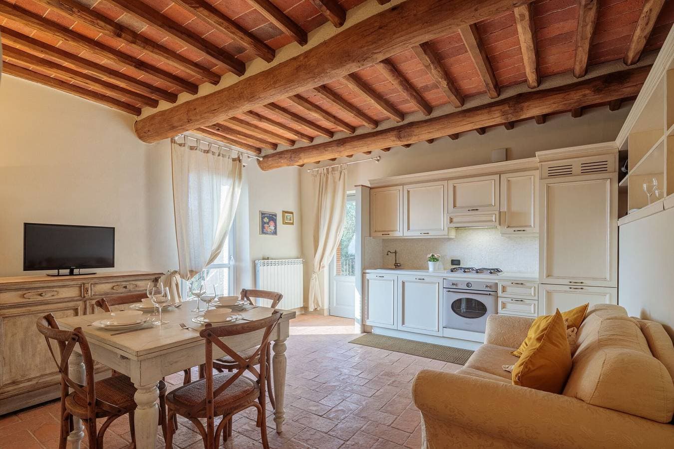 Foto 3 von 19: Ferienwohnung für 4 Personen mit Garten
