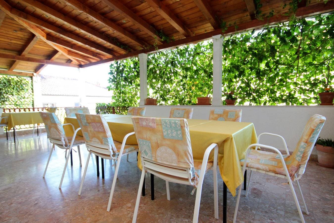 Foto 13 von 38: 2-Zimmer-Ferienwohnung mit Terrasse und Meerblick Vrboska, Hvar A-541-a