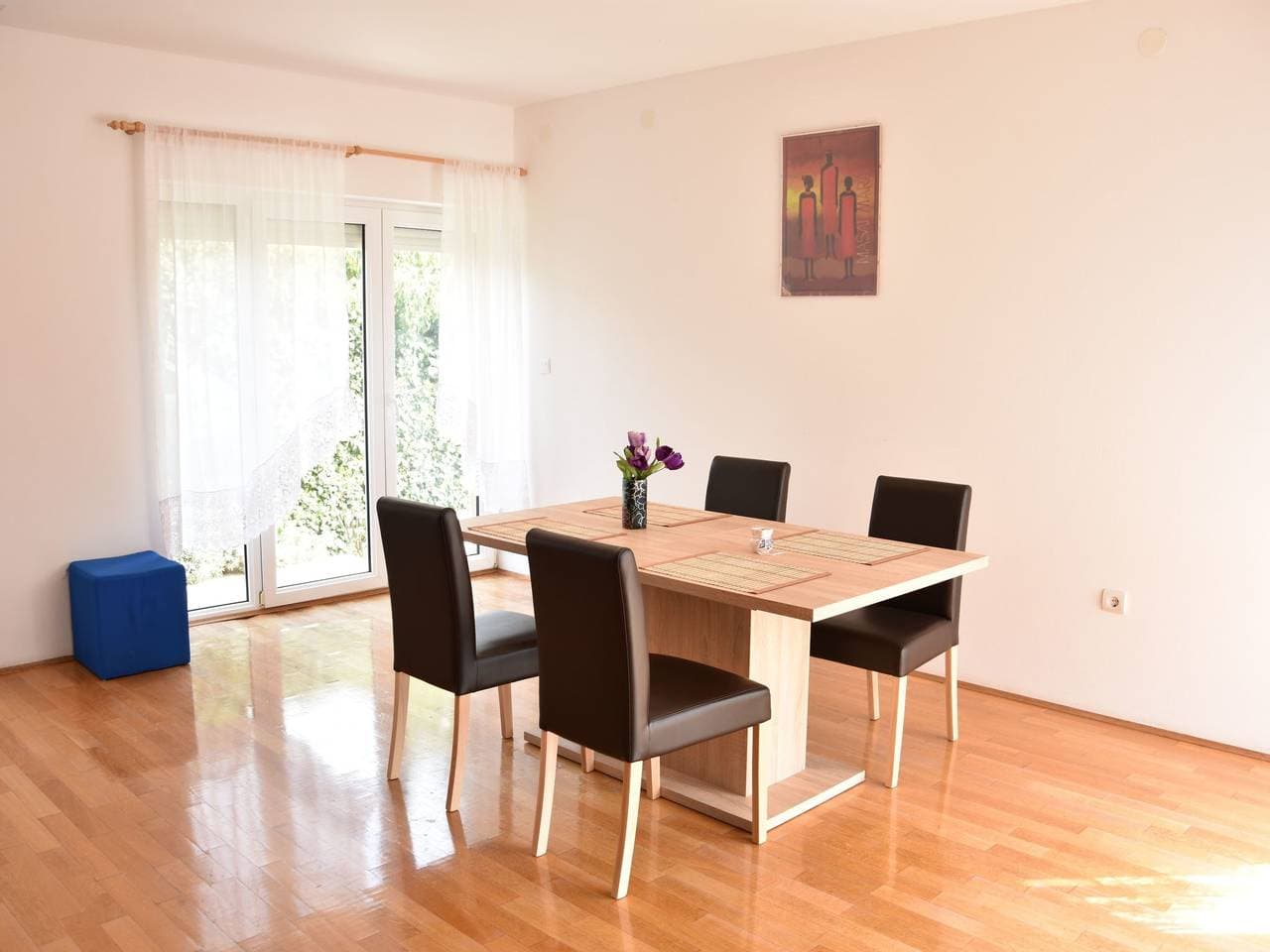 Foto 5 von 27: Ruhiges Ferienhaus mit Balkon und Garten