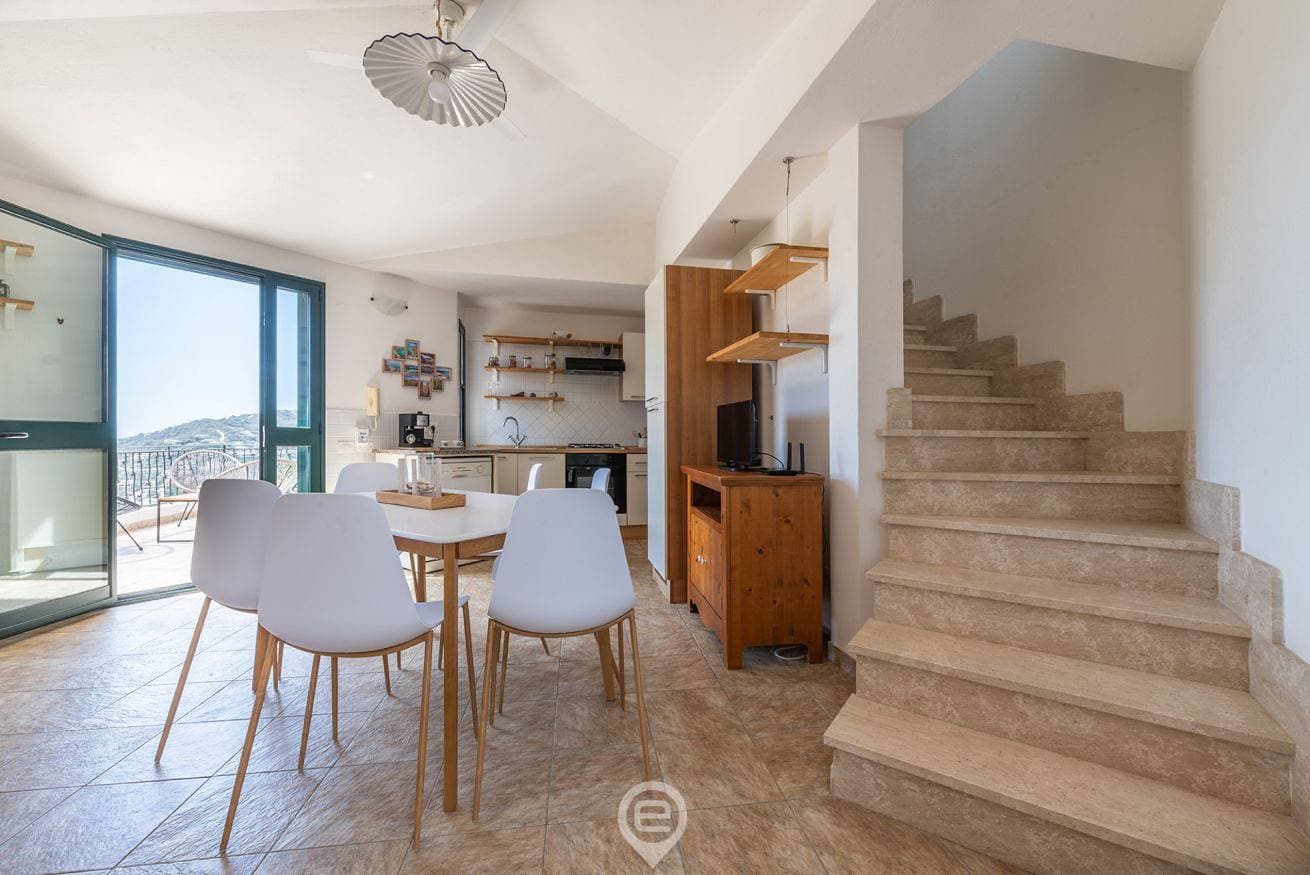 Foto 13 von 37: Villa für 4 Personen mit Balkon/Terrasse