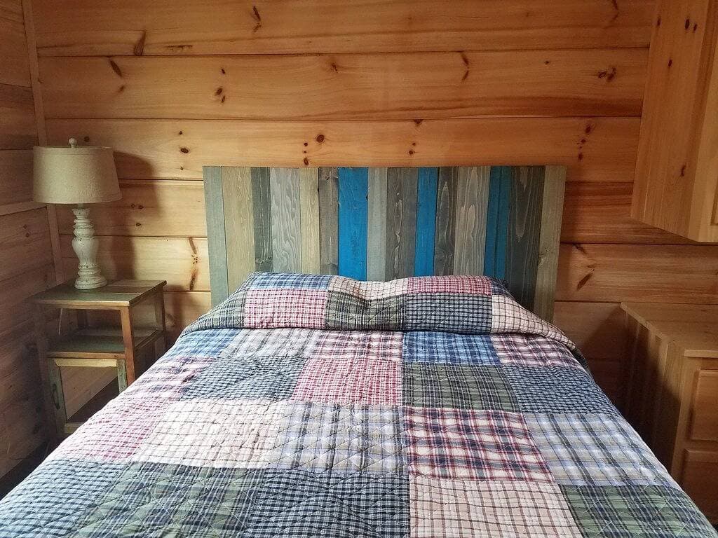 Foto 4 von 26: Lazy Daze Gemütliche Hütte! 5 Minuten nach Cherokee oder Bryson City.