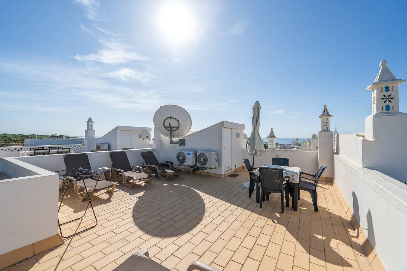 Foto 2 von 34: Ferienhaus '7 Vales' mit Meerblick, WLAN und Klimaanlage