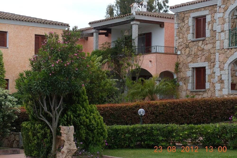 Foto 6 von 20: Wonderful view of the island of Tavolara