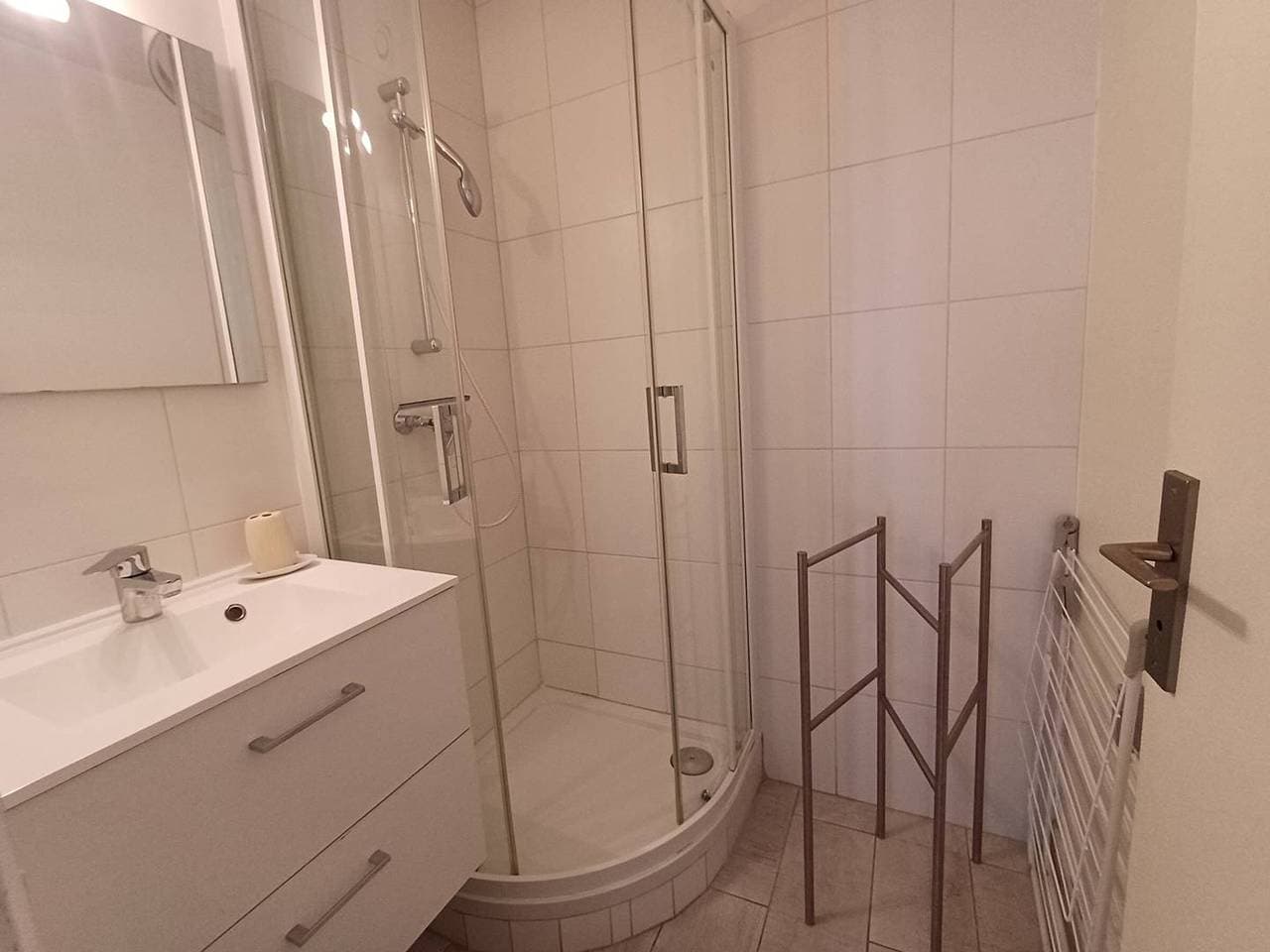 Foto 4 von 11: Gemütliches 2-Sterne-T2-Apartment mit Parkplatz in der Nähe des Thau-Sees