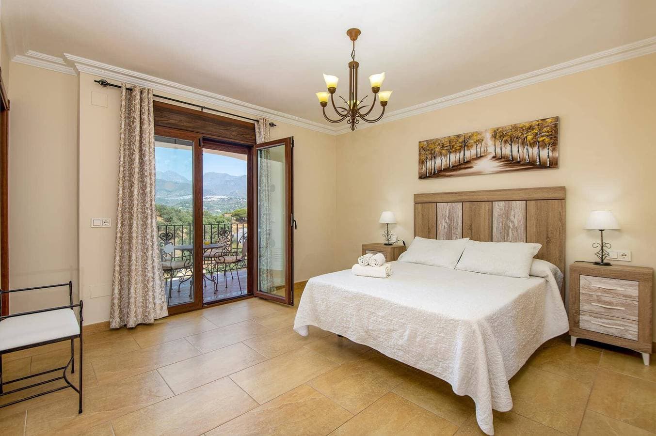 Foto 8 von 37: Villa für 8 Personen mit Garten