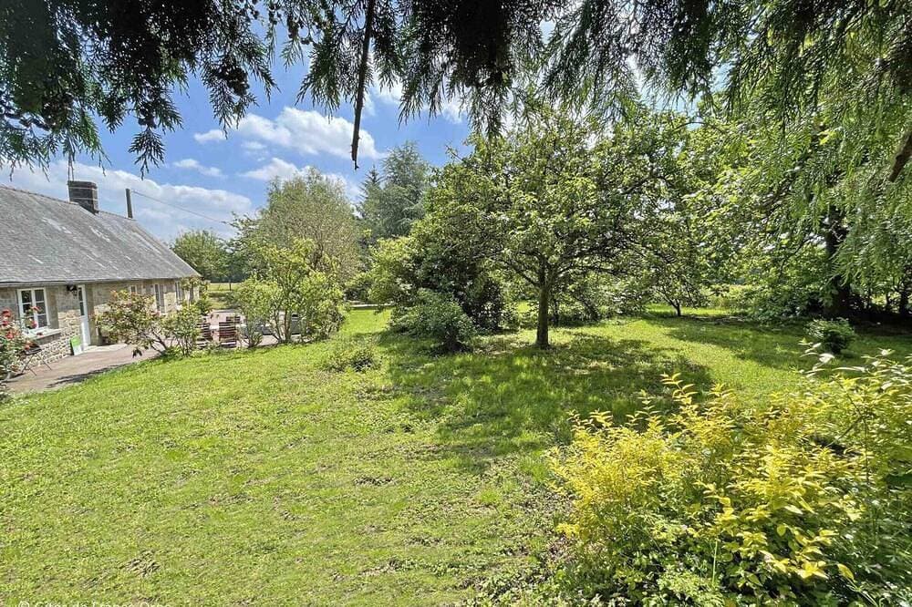 Foto 7 von 11: Steinhaus mit Garten in der Normandie, WLAN inklusive