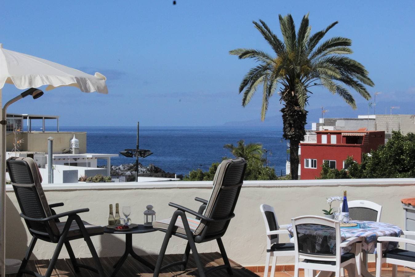 Foto 2 von 31: Fewo 2 Min. zum Strand, Meerblick, gratis fibre W-Lan und Garage
