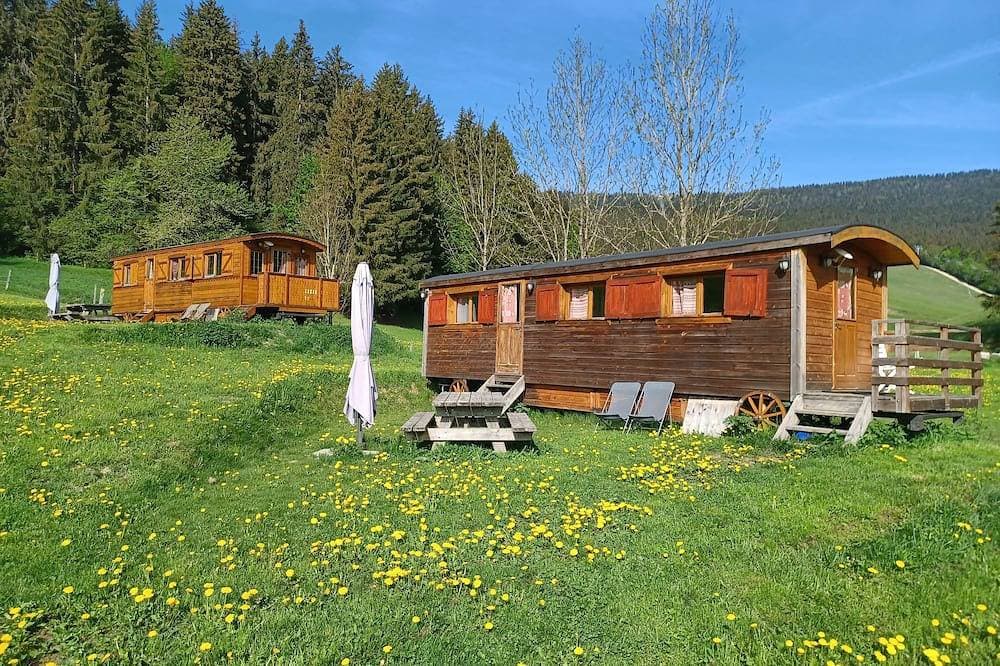 Foto 13 von 28: Mieten Sie einen komfortablen Holzanhänger auf dem Bauernhof am Vercors