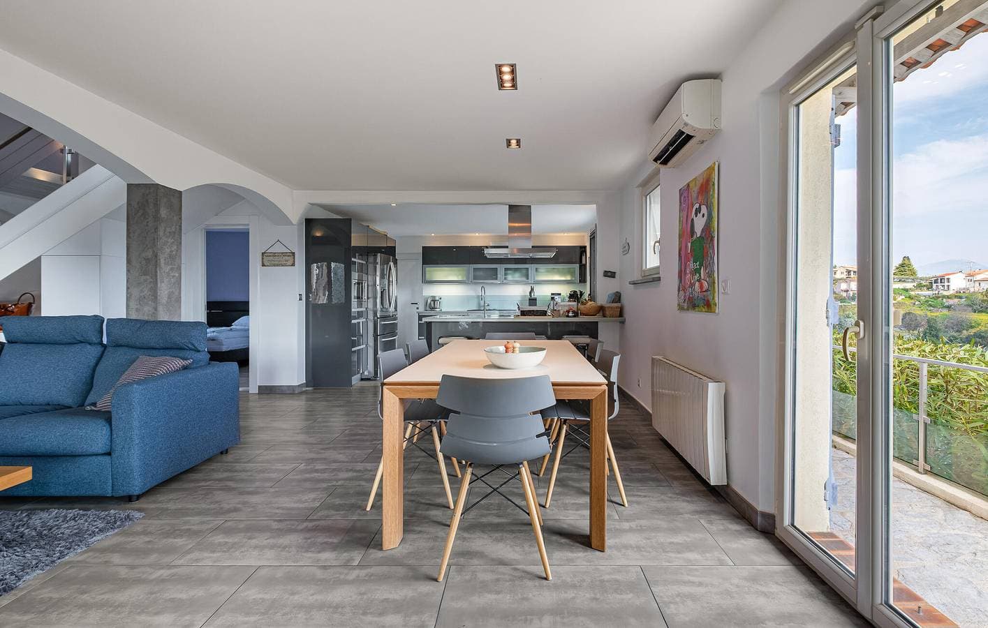 Foto 6 von 40: Luftiges Apartment mit Klimaanlage, Parkplatz, Pool und Fluss