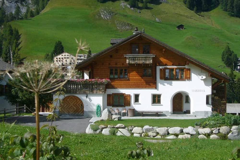 Foto 1 von 8: Ferienwohnungen Teuriblick A&B, (Splügen)