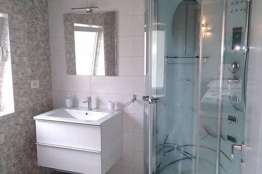 Foto 4 von 30: Villa Eliria C: A graceful studio apartment situated at a short distance from the beach, with Free Wi-Fi.