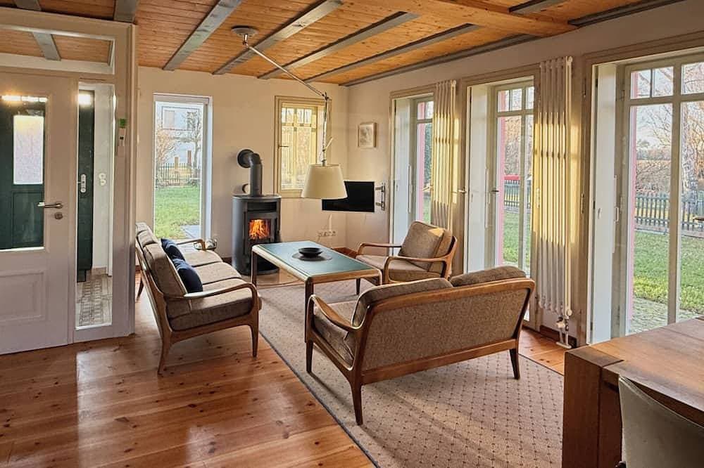 Foto 7 von 30: Großzügiges Haus mit Seeblick, Garten und Ruderboot am Beetzsee