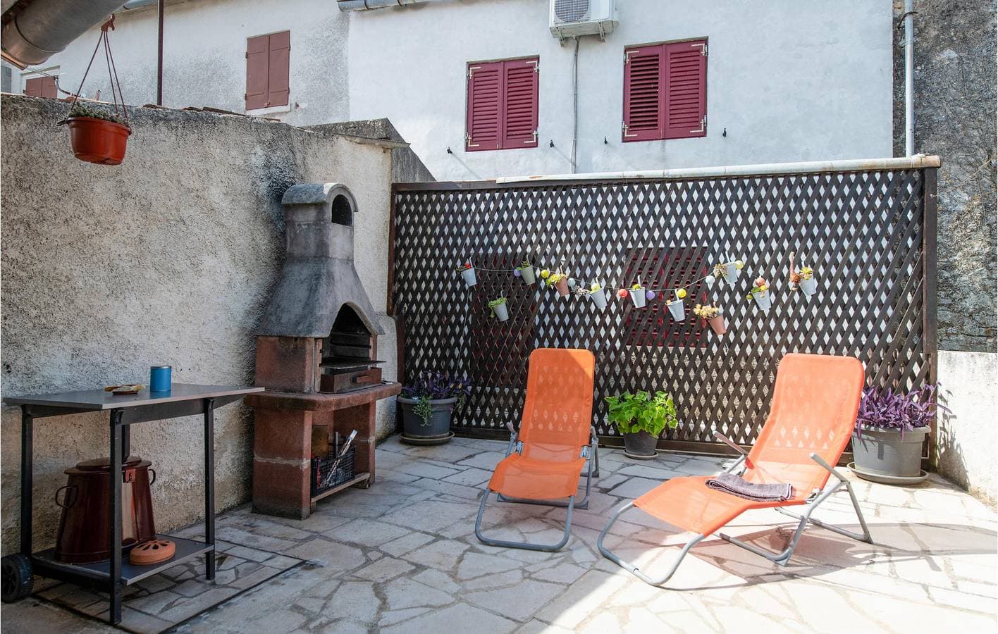 Foto 2 von 15: Gemütliche Ferienwohnung mit Terrasse, WLAN und Parkplatz in der Nähe eines Restaurants